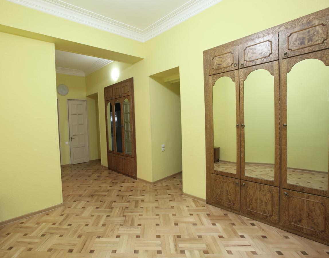 Apartment At Stalin House Tbilissi Extérieur photo